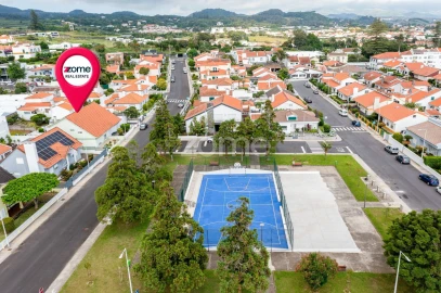 Moradia T4 para Venda em Fajã de Baixo