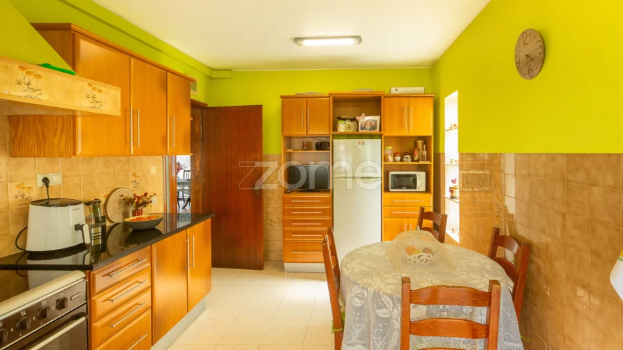 Moradia T4 para Venda em Fajã de Baixo
