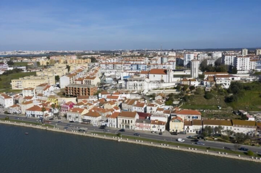 Apartamento T3 para Venda em Seixal, Arrentela e Aldeia de Paio Pires Foto 1