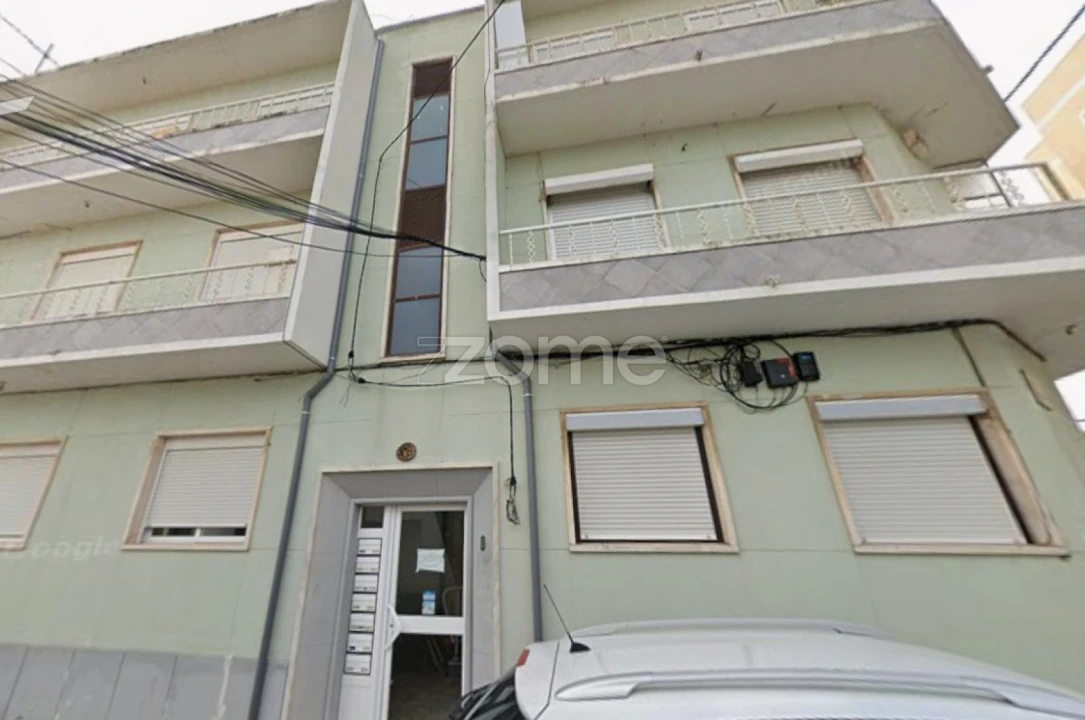 Apartamento T3 para Venda em Seixal, Arrentela e Aldeia de Paio Pires Foto 2