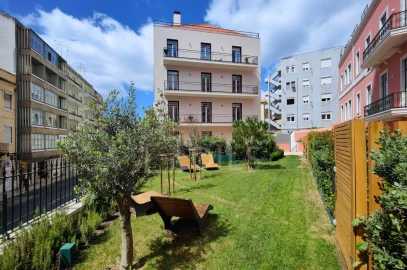 Apartamento T2 para Venda em Campolide