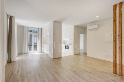 Apartamento T2 para Venda em Campolide