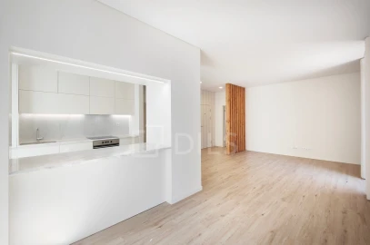 Apartamento T2 para Venda em Campolide