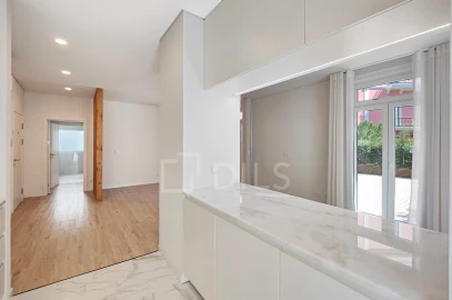 Apartamento T2 para Venda em Campolide
