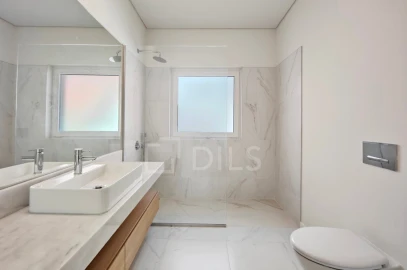 Apartamento T2 para Venda em Campolide