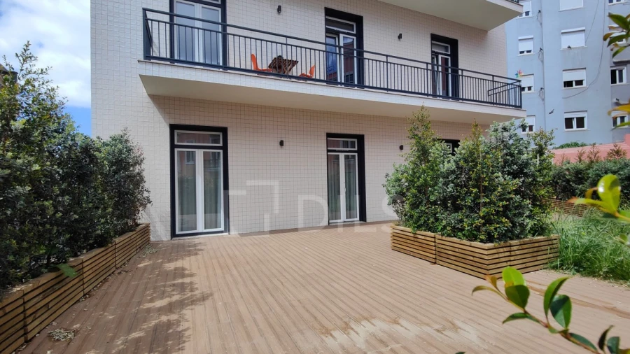 Apartamento T2 para Venda em Campolide