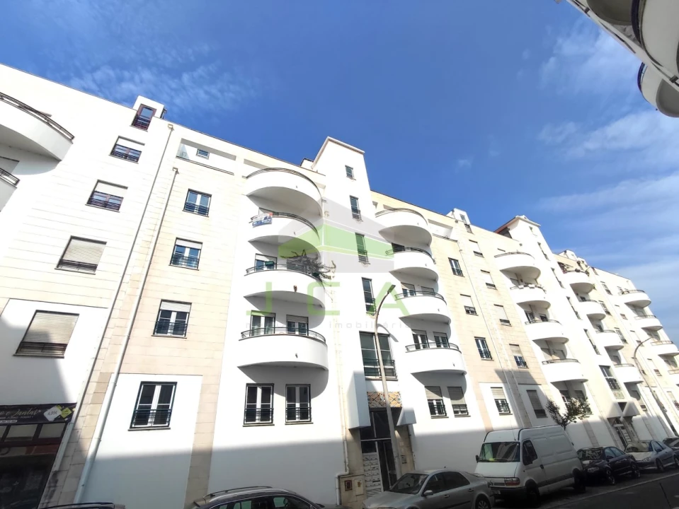 Apartamento T3 para Arrendamento em Marrazes e Barosa Foto 1