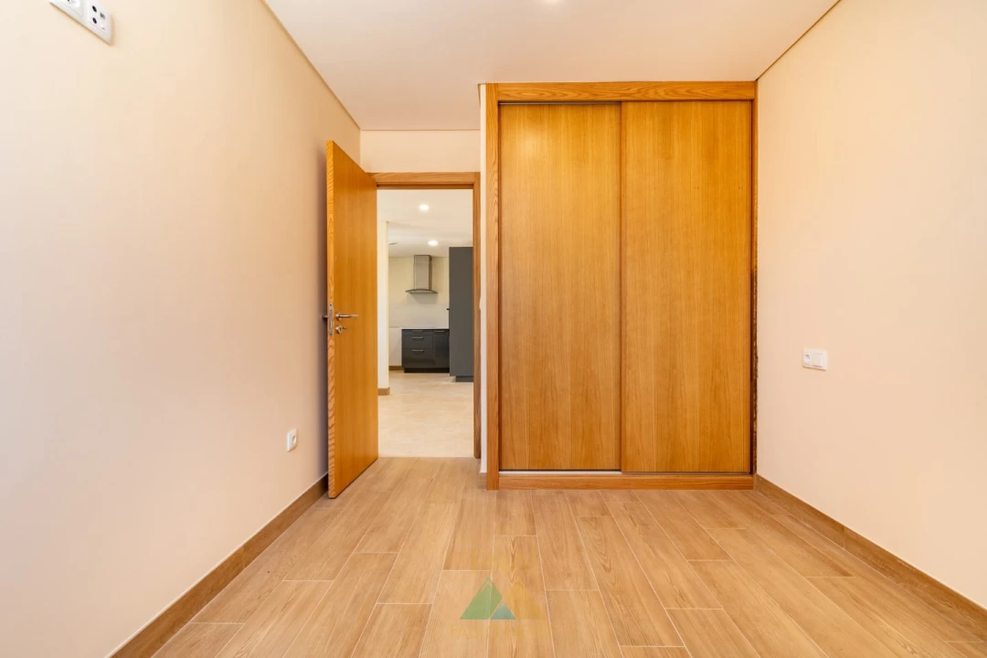 Moradia T2 para Venda em Senharei Foto 7