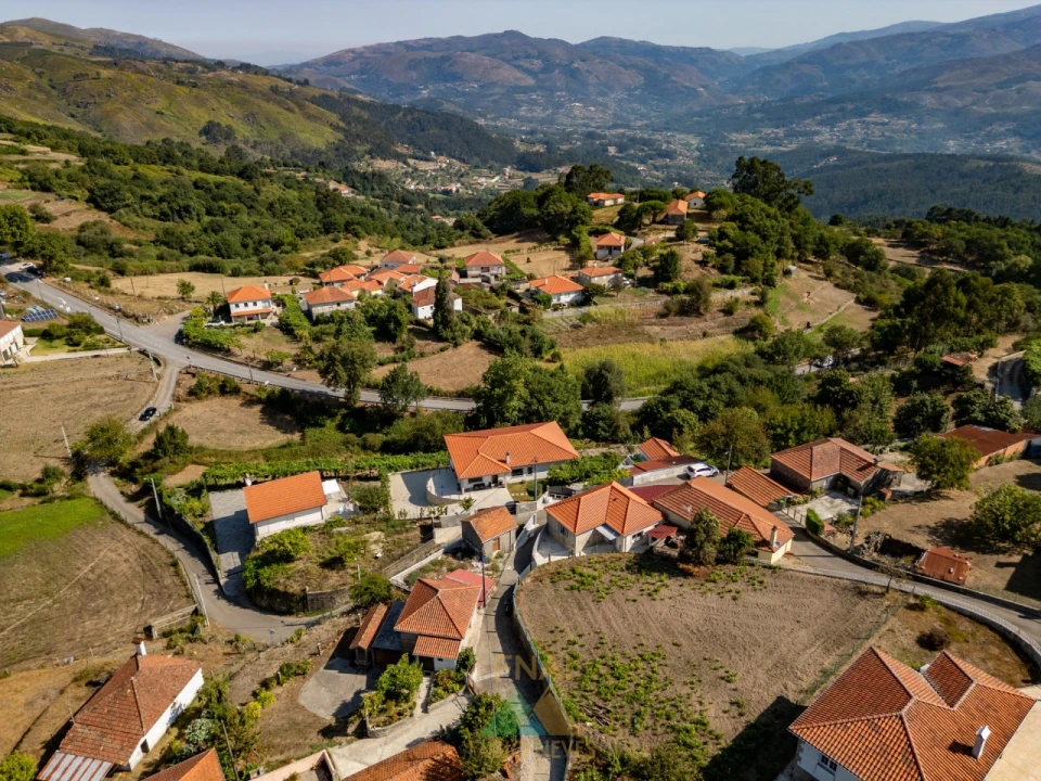 Moradia T2 para Venda em Senharei Foto 27