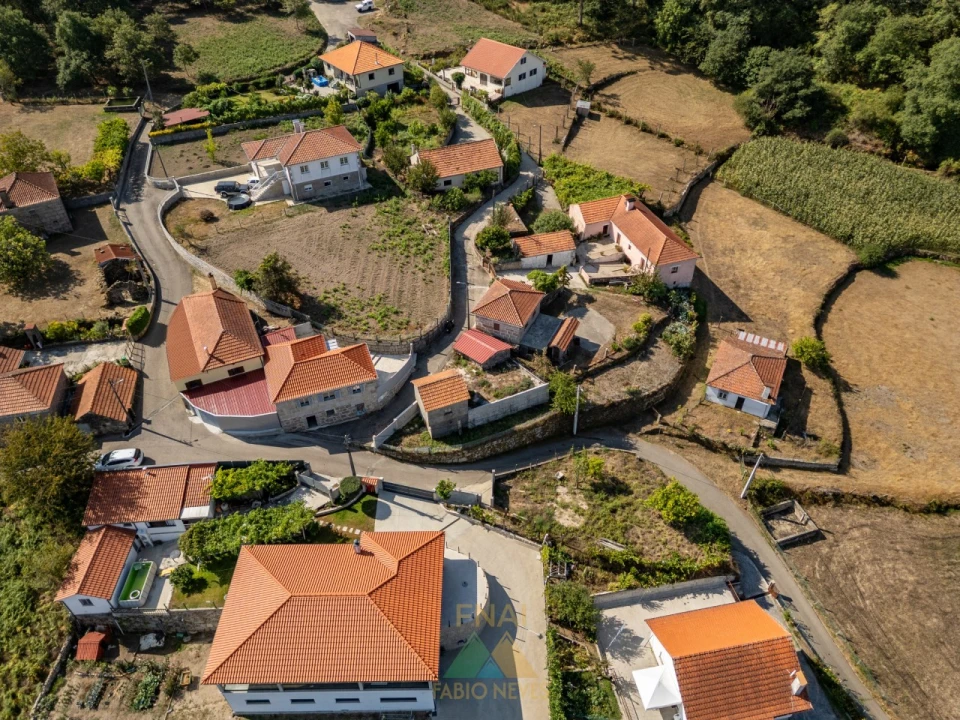 Moradia T2 para Venda em Senharei Foto 30