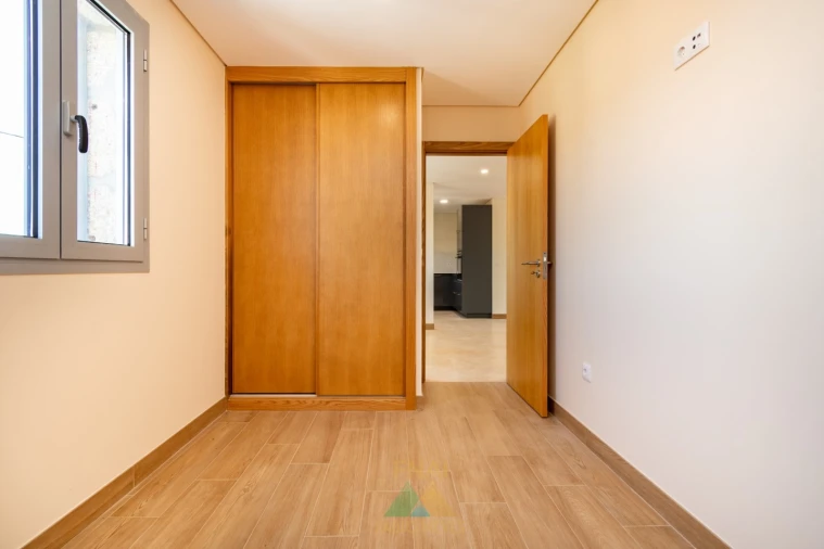 Moradia T2 para Venda em Senharei Foto 8