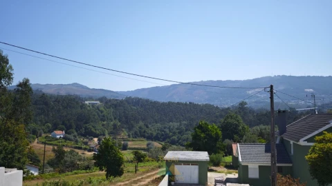 Moradia T3 para Venda em Rebordões (Santa Maria)
