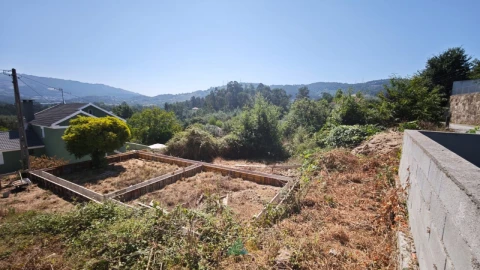Moradia T3 para Venda em Rebordões (Santa Maria)