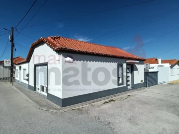 Moradia T1 para Arrendamento em Lourinhã e Atalaia