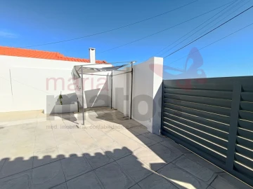 Moradia T1 para Arrendamento em Lourinhã e Atalaia