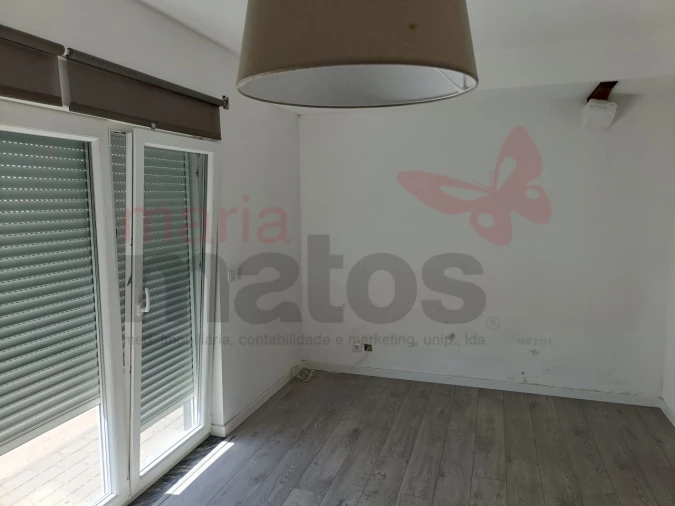Moradia T1 para Arrendamento em Lourinhã e Atalaia Foto 4