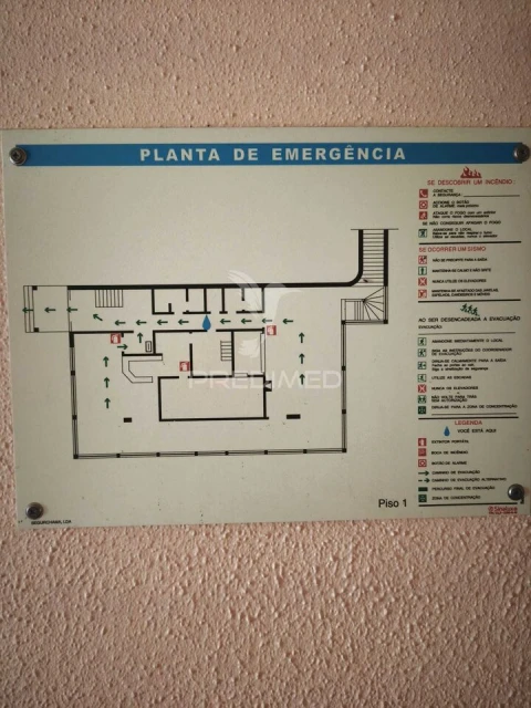Loja para Venda em Travassô e Óis da Ribeira