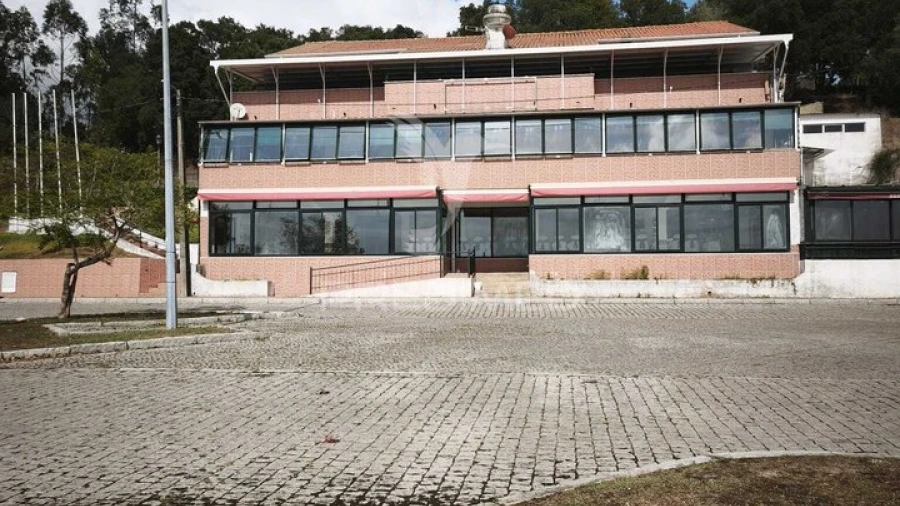 Loja para Venda em Travassô e Óis da Ribeira