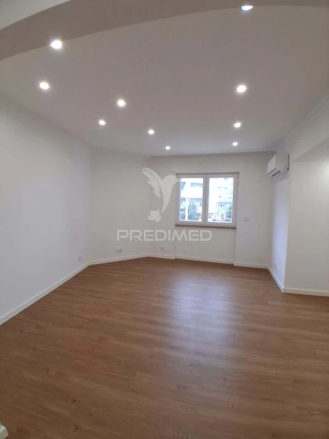 Apartamento T3 para Venda em Almada, Cova da Piedade, Pragal e Cacilhas