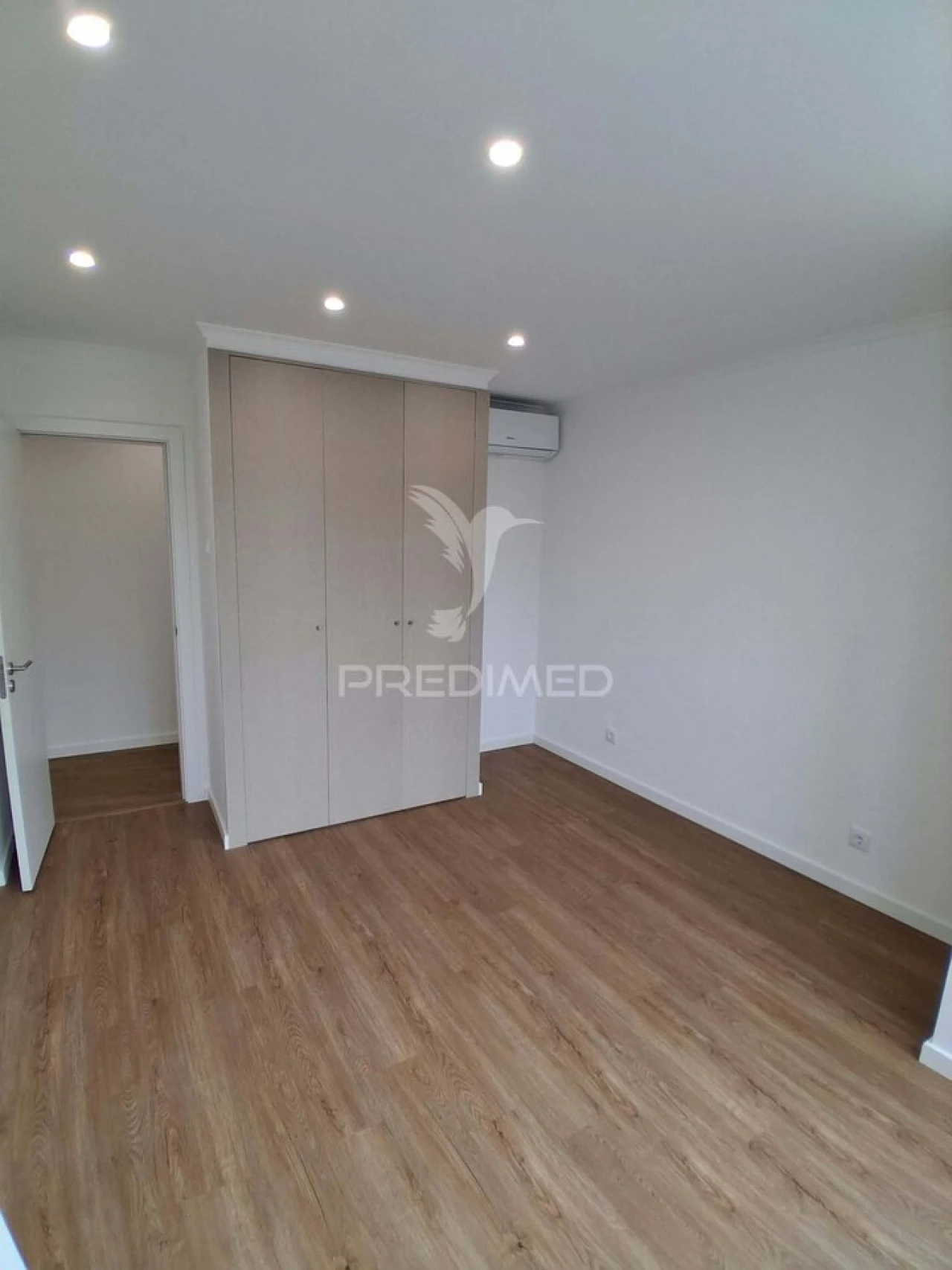 Apartamento T3 para Venda em Almada, Cova da Piedade, Pragal e Cacilhas Foto 14