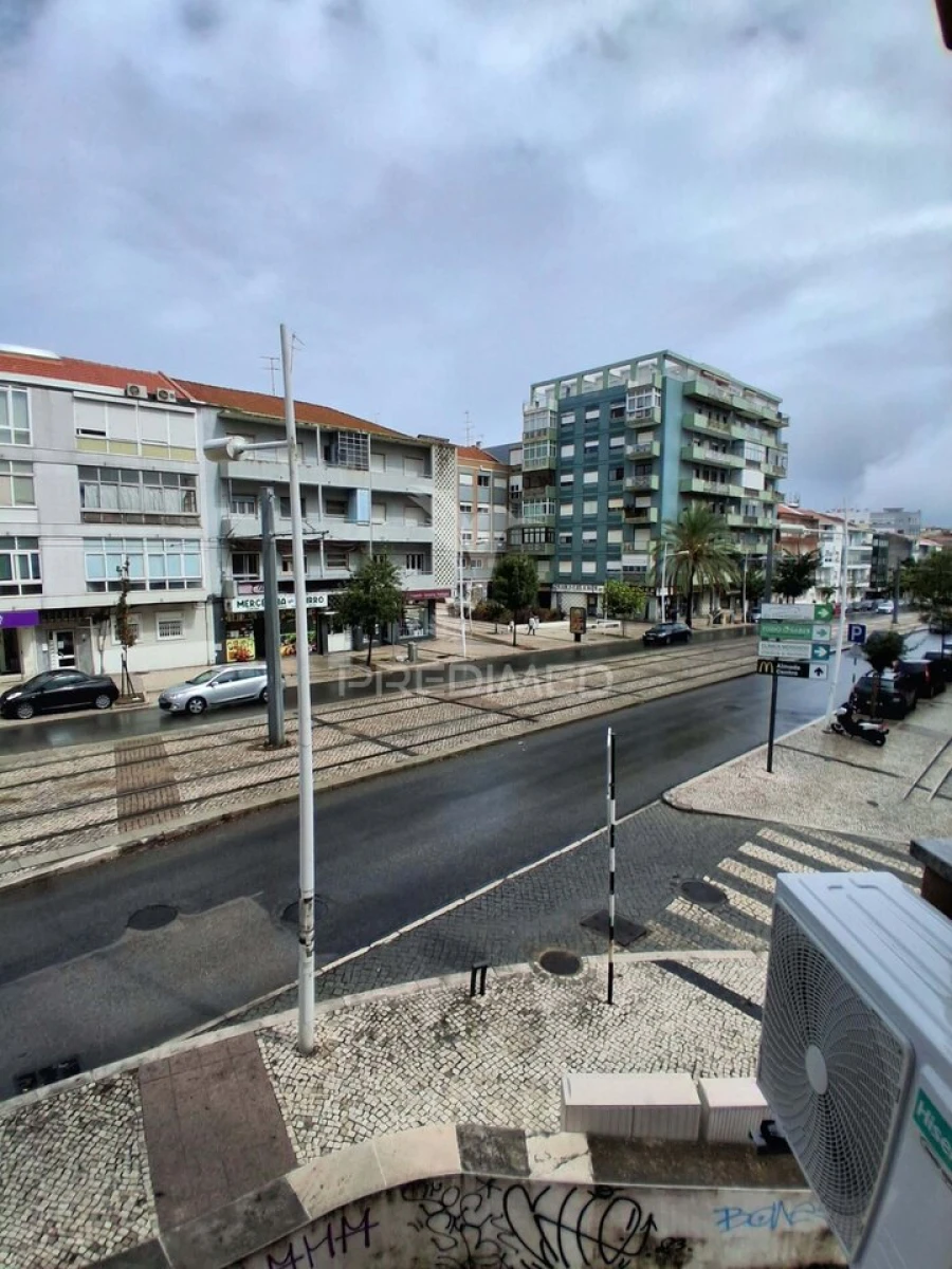 Apartamento T3 para Venda em Almada, Cova da Piedade, Pragal e Cacilhas Foto 21