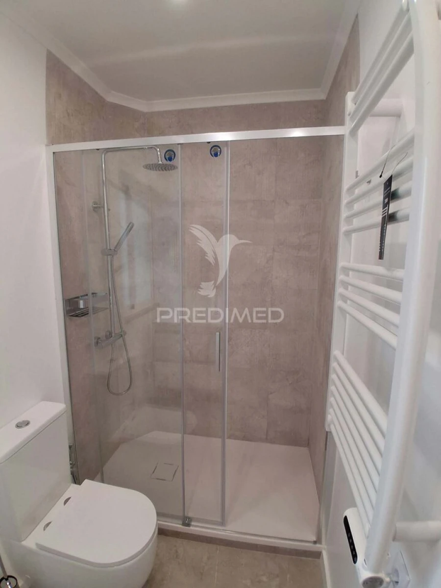 Apartamento T3 para Venda em Almada, Cova da Piedade, Pragal e Cacilhas Foto 18