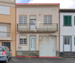 Moradia T3 para Venda em Ribeirinha