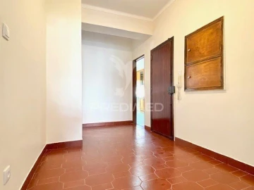 Apartamento T2 para Venda em Santa Iria de Azoia, São João da Talha e Bobadela