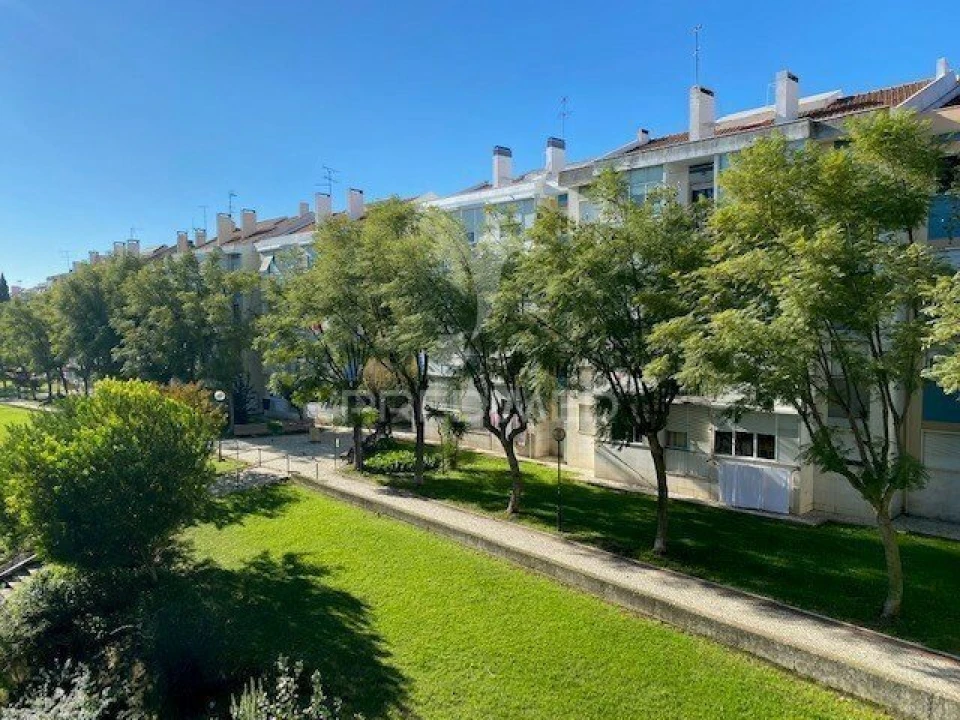 Apartamento T2 para Venda em Santa Iria de Azoia, São João da Talha e Bobadela Foto 18