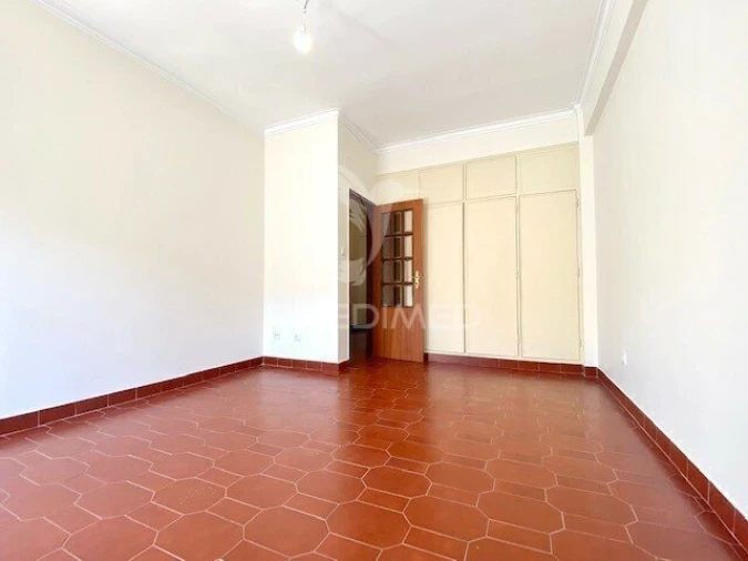 Apartamento T2 para Venda em Santa Iria de Azoia, São João da Talha e Bobadela Foto 5