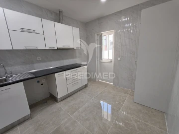 Apartamento T1 para Venda em Baixa da Banheira e Vale da Amoreira