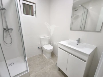 Apartamento T1 para Venda em Baixa da Banheira e Vale da Amoreira