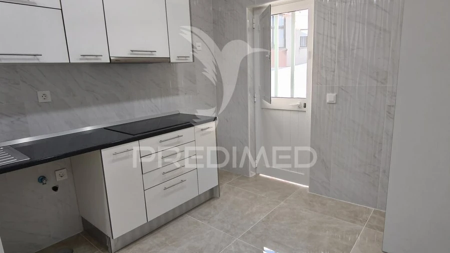 Apartamento T1 para Venda em Baixa da Banheira e Vale da Amoreira