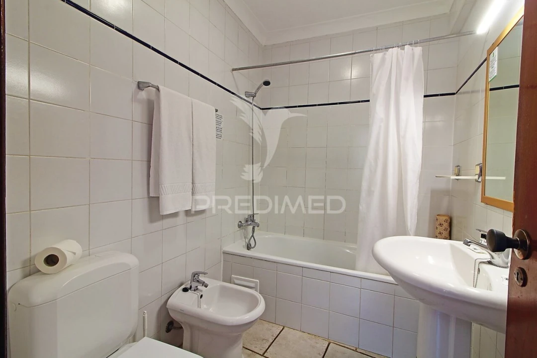 Apartamento T0 para Venda em Albufeira e Olhos de Água Foto 9