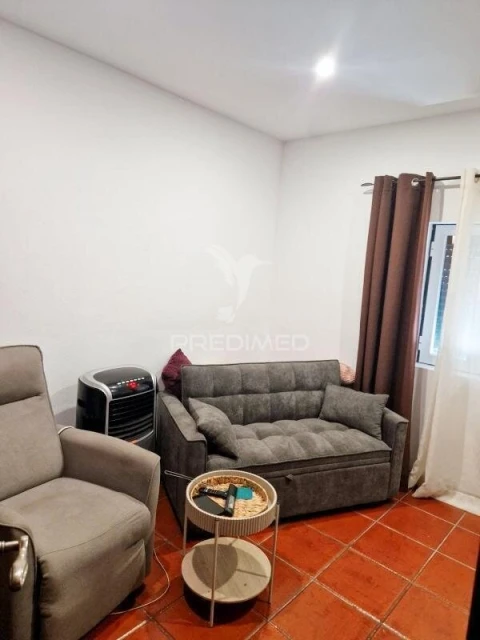 Moradia T1 para Venda em Nossa Senhora da Tourega e Nossa Senhora de Guadalupe