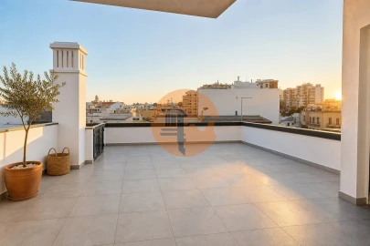 Moradia T3 para Venda em Faro (Sé e São Pedro)