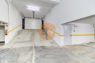 Loja para Venda em Tavira (Santa Maria e Santiago)