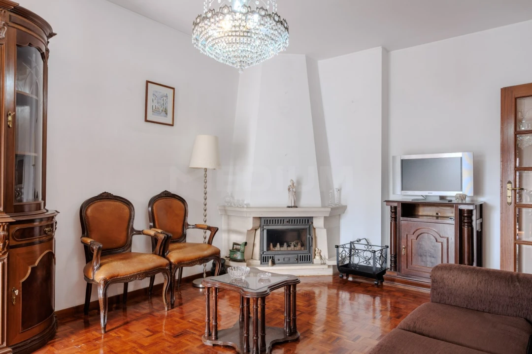 Apartamento T3 para Venda em Antas e Abade de Vermoim Foto 1
