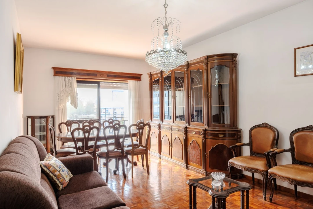 Apartamento T3 para Venda em Antas e Abade de Vermoim Foto 2