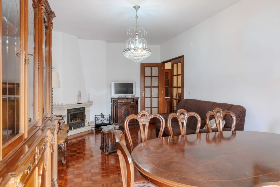 Apartamento T3 para Venda em Antas e Abade de Vermoim Foto 3