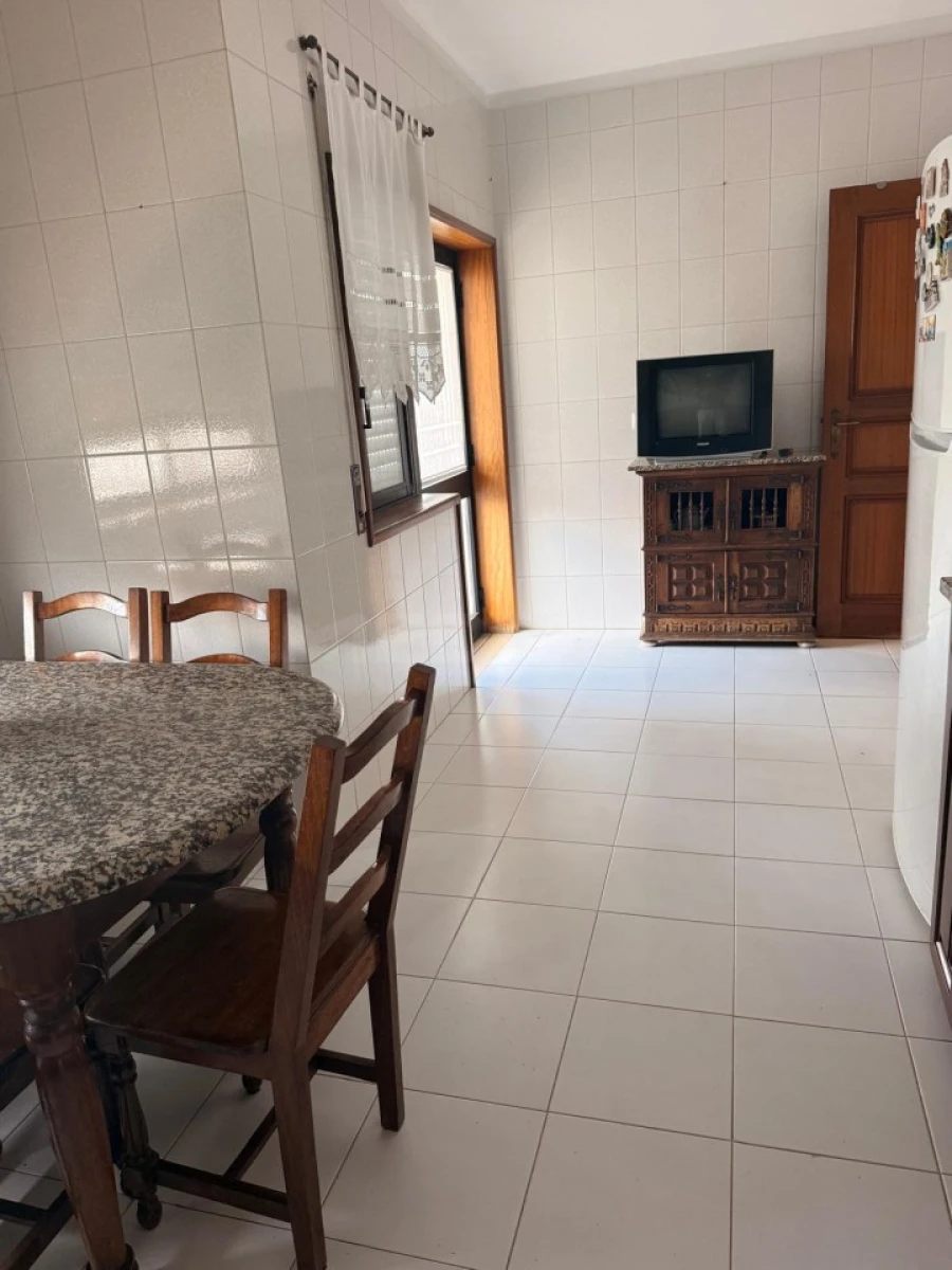 Apartamento T3 para Venda em Antas e Abade de Vermoim Foto 8