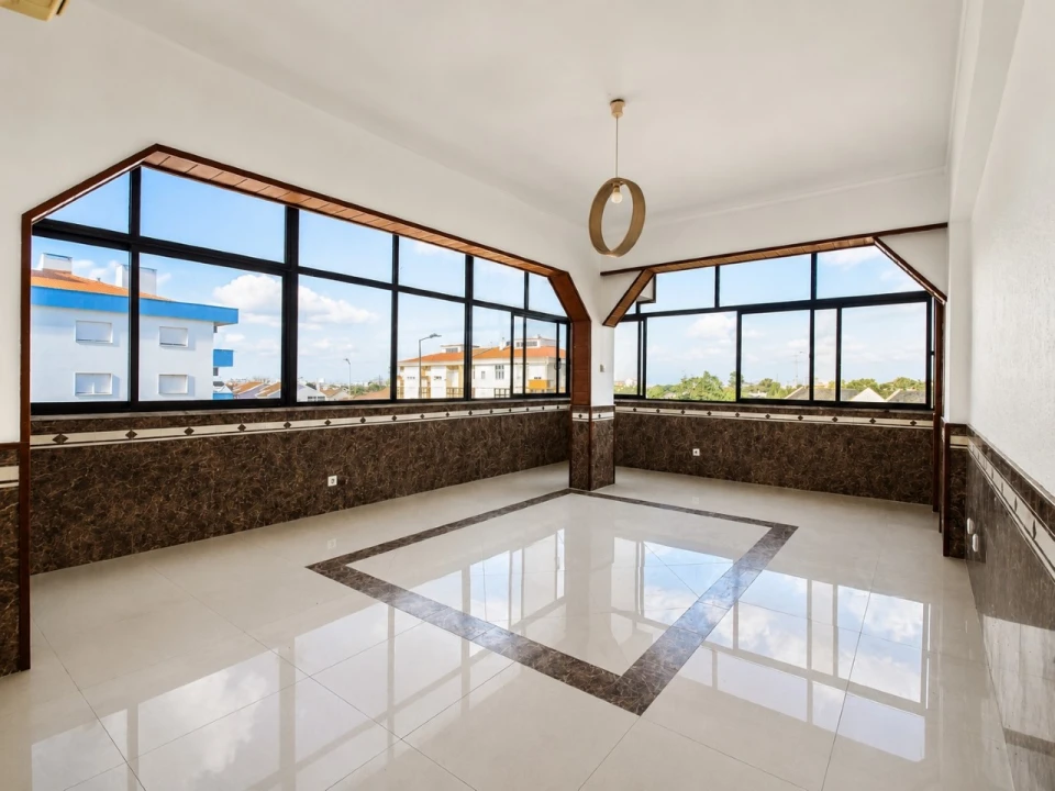 Apartamento T3 para Venda em Seixal, Arrentela e Aldeia de Paio Pires Foto 1