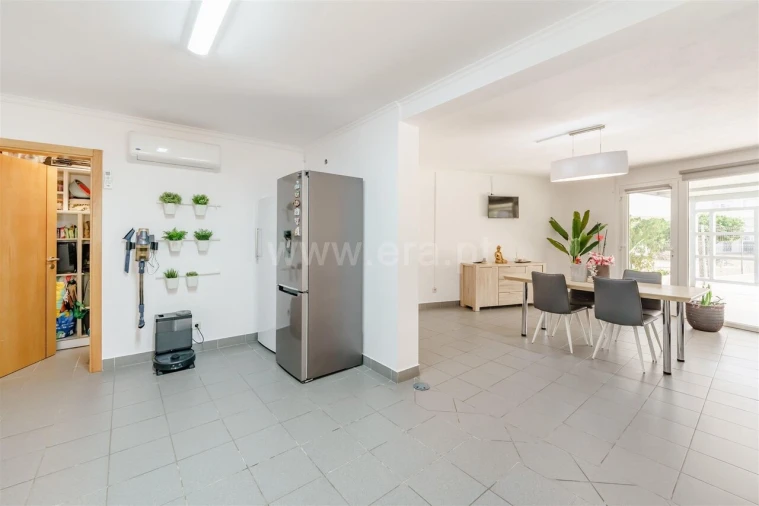 Moradia T3 para Venda em Covilhã e Canhoso Foto 6