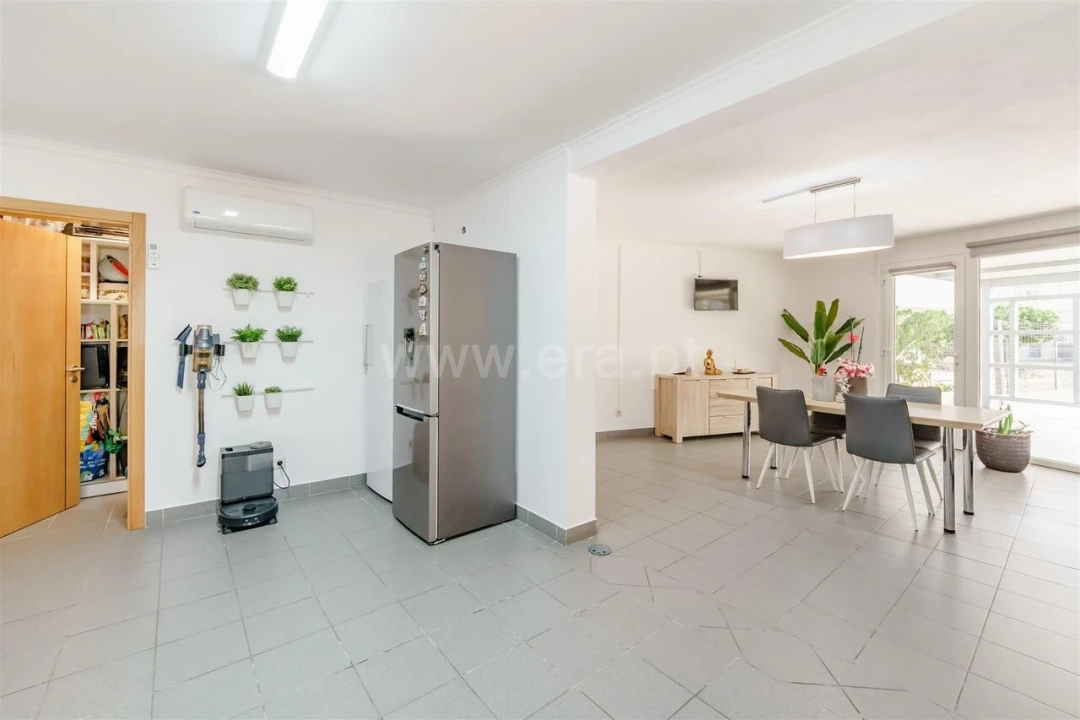 Moradia T3 para Venda em Covilhã e Canhoso Foto 6