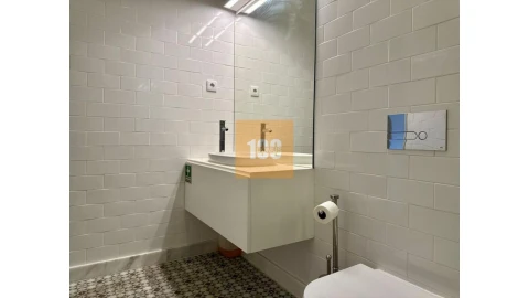 Apartamento para Venda em Cedofeita, Santo Ildefonso, Sé, Miragaia, São Nicolau e Vitória