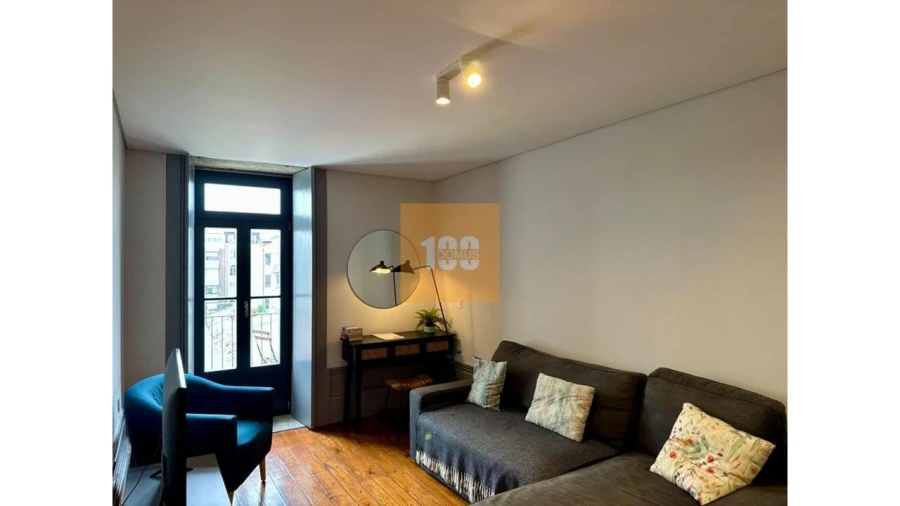 Apartamento T2 para Venda em Cedofeita, Santo Ildefonso, Sé, Miragaia, São Nicolau e Vitória Foto 3