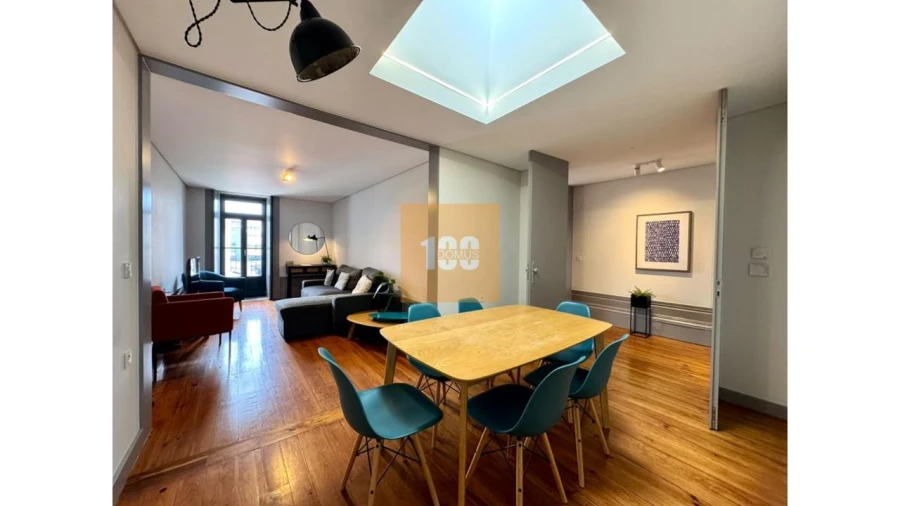 Apartamento T2 para Venda em Cedofeita, Santo Ildefonso, Sé, Miragaia, São Nicolau e Vitória Foto 4