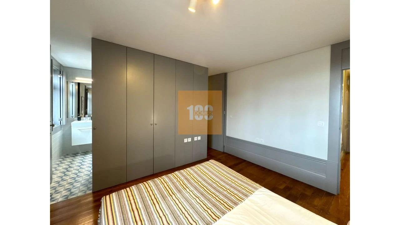 Apartamento T2 para Venda em Cedofeita, Santo Ildefonso, Sé, Miragaia, São Nicolau e Vitória Foto 24