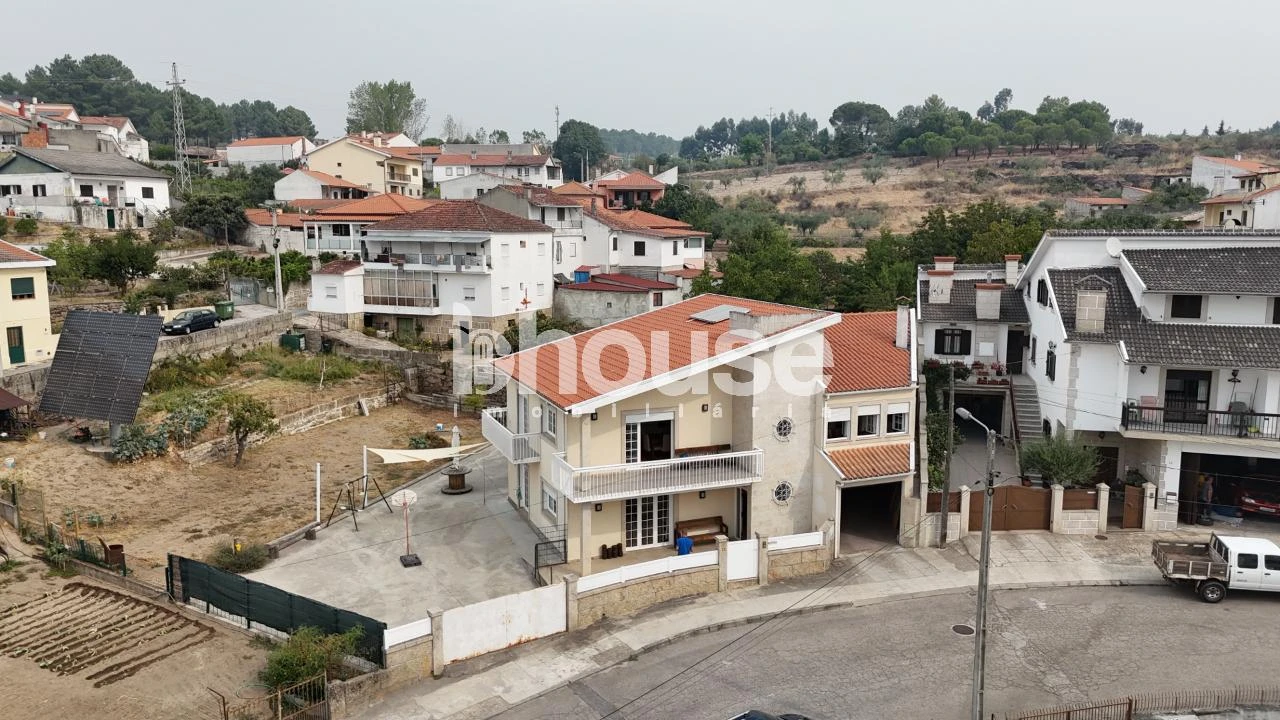 Moradia T5 para Venda em Valpaços e Sanfins Foto 1