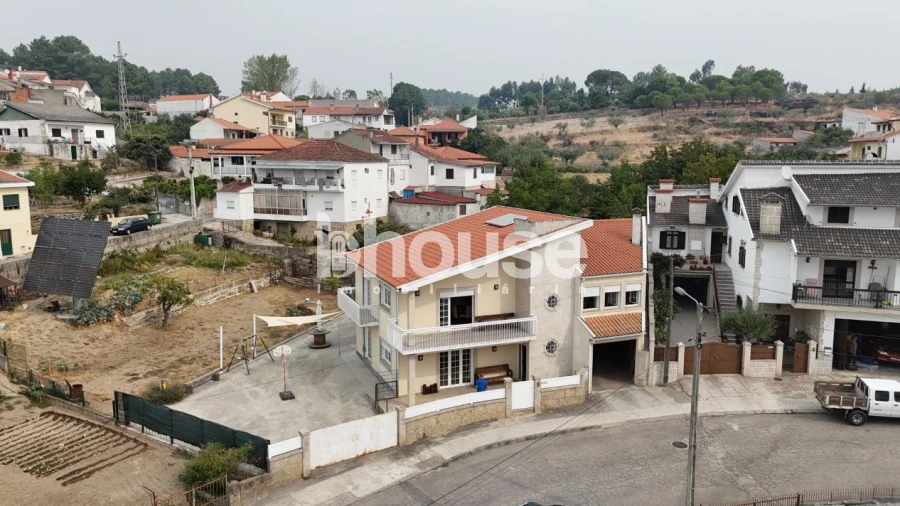 Moradia T5 para Venda em Valpaços e Sanfins